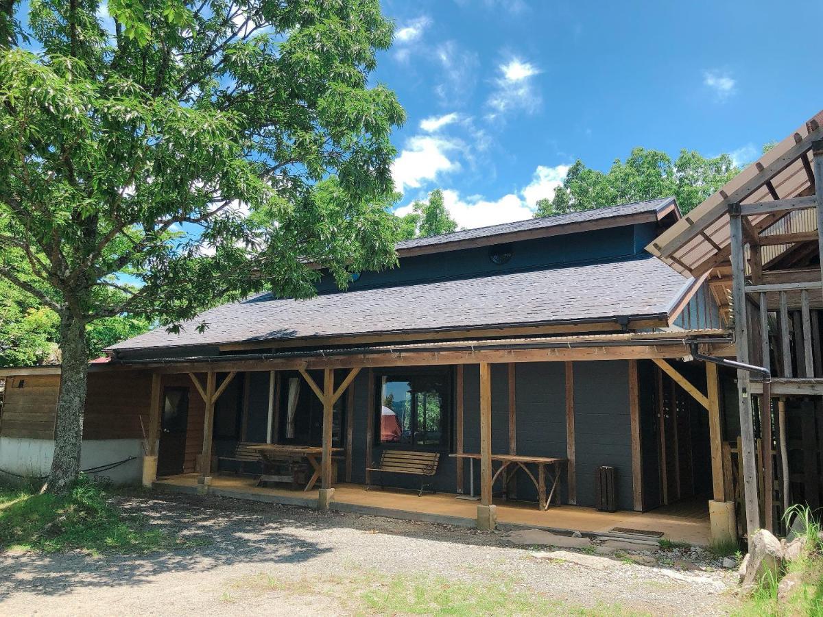 Kurasako Onsen Sakura Villa Minamioguni Buitenkant foto